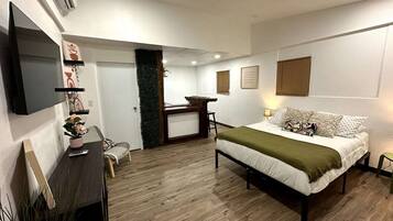 1 bedroom, iron/ironing board, WiFi, bed sheets