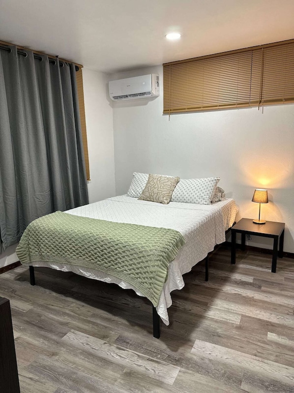 1 bedroom, WiFi, bed sheets