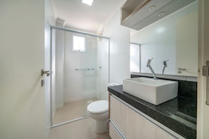 Apartment | Bathroom | Shower