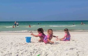 Tumbonas y toallas de playa