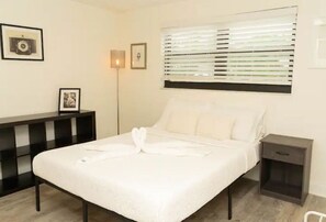 2 bedrooms, iron/ironing board, travel cot, WiFi