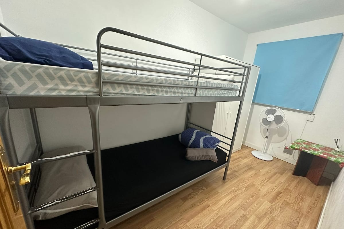 Twin Room | Free WiFi