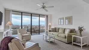Appartamento, letti multipli, accesso alla piscina, vista oceano (ANC601) | Area soggiorno