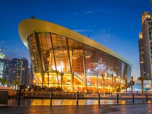 المنشأة من الخارج