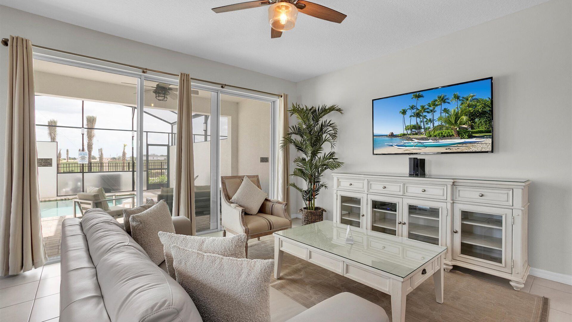 House, Multiple Beds, Pool Access (CPC1531) | Living area