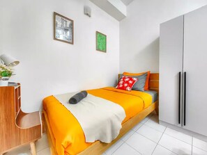 2 chambres, fer et planche à repasser, Wi-Fi, draps fournis