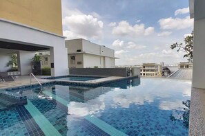 Pool - Sunset view Apt perfect for Biz/Family @ SetiaWalk
(Puchong)