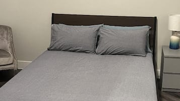 2 chambres, fer et planche à repasser, Wi-Fi, draps fournis
