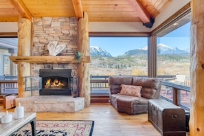 Villa (Multiple Bedrooms) | Interior - Topaz Estate by Avantstay Luxe Home, Pool + View (Silverthorne)