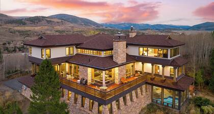 Topaz Estate by Avantstay Luxe Home, Pool + View