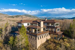 บริเวณภายนอก