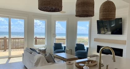 New home with panoramic Gulf views directly on the beach in Matagorda!