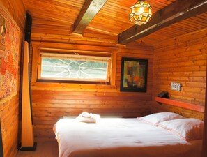 1 室のベッドルーム、WiFi、ベッドシーツ