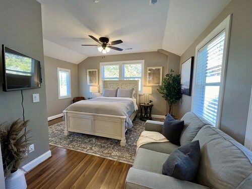 Quite Comfy Tiny Home in Rockford #TinyRock