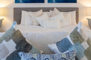 5 bedrooms, iron/ironing board, free WiFi, bed sheets - 606-Huge 5 Bed Vacation Rental Home with Private Pool Newly Renovated and Clean! (Kissimmee)