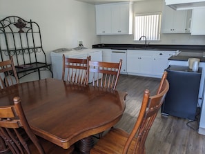 Apartment | In-room dining