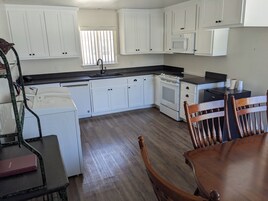 Apartamento | Cozinha privada | Frigobar