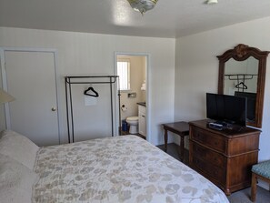 Apartment | 1 bedroom, desk, laptop workspace, iron/ironing board
