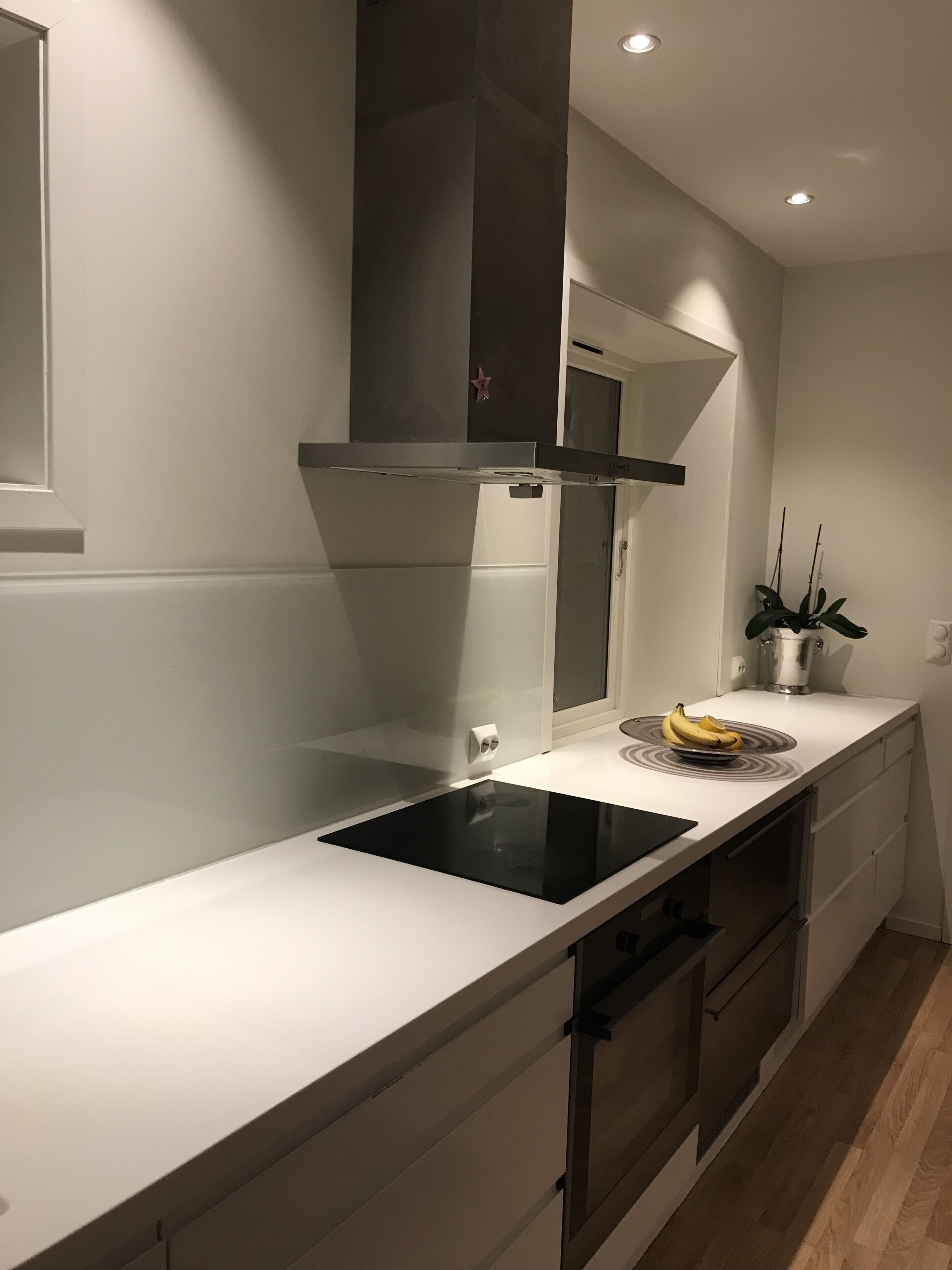 Réfrigérateur, four, plaque de cuisson, lave-vaisselle