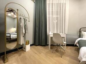 Deluxe Triple Room, 2 Bedrooms | Tempur-Pedic beds, desk, laptop workspace, iron/ironing board - Apart-Hotel Console (Tbilisi)