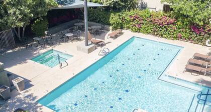 Cozy 2BR condo near downtown Gilbert!