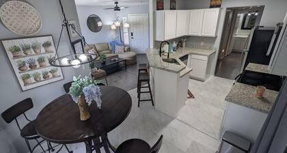Cozy 2BR condo near downtown Gilbert!