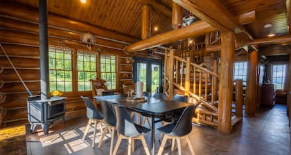 Guesthouse Cabin vacation rentals in Berkshire County