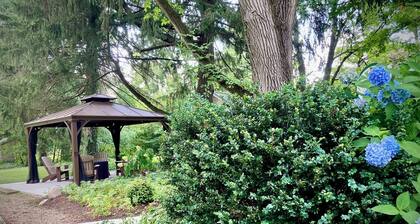 The Reunion and Getaway House! Lovely home where everyone gets their own space!