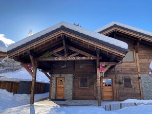 Exterior - Chalet, swimming pool, sauna, terrace, fireplace or stove, parking, tv, ski locker, 175m², Morzine (Morzine)