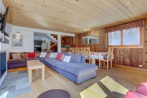 TV, fireplace - Chalet, 70m from ski lifts, view mountain, sauna, fireplace or stove, parking, tv, ski locker, 146m² (Morzine)
