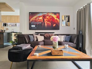 スマートテレビ、ステレオ