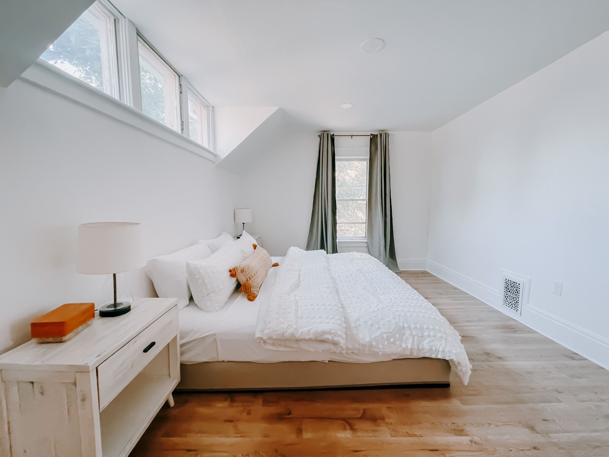 2 soverom, strykejern/-brett, wi-fi og sengetøy