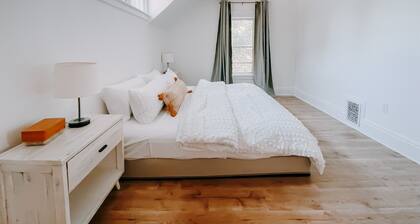 Downtown Marshall Home - Walk to Shops & Restaurants - Long Stays Welcome