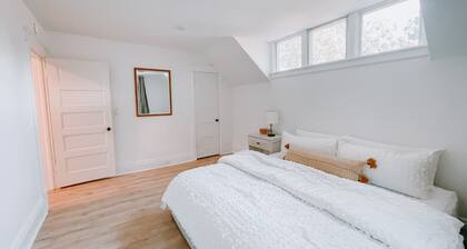 Downtown Marshall Home - Walk to Shops & Restaurants - Long Stays Welcome