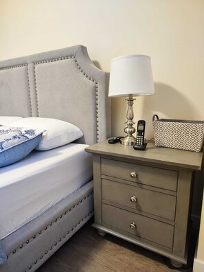 1 bedroom, desk, free WiFi, bed sheets