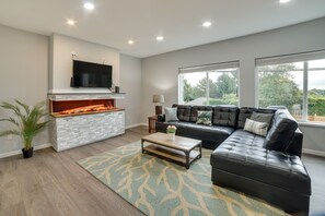 TV, fireplace, table tennis