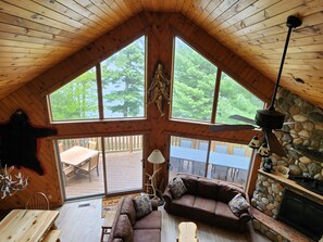 Smart TV, fireplace, offices