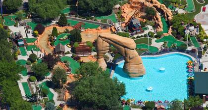 NEW Elegant & Private Retreat - Spotless, Spacious, Great Central Boise Area