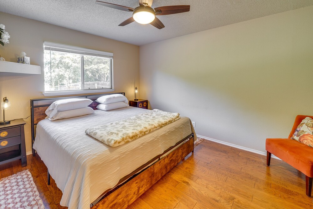 PetFriendly San Antonio Retreat w/ Private Yard! San Antonio Vrbo