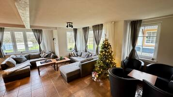 Smart TV, video games, DVD player, stereo