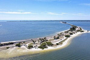 Beach nearby - Come relax, restore and play at this calming fun retreat! Location! Pool, BBQ. (Cape Coral)