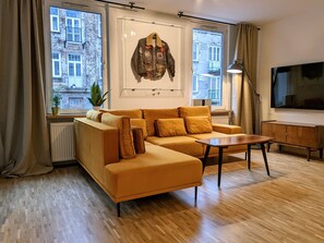 Smart-TV og stereoanlegg