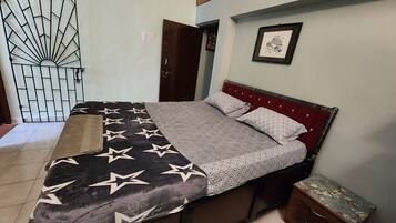 2 bedrooms, iron/ironing board, WiFi, bed sheets