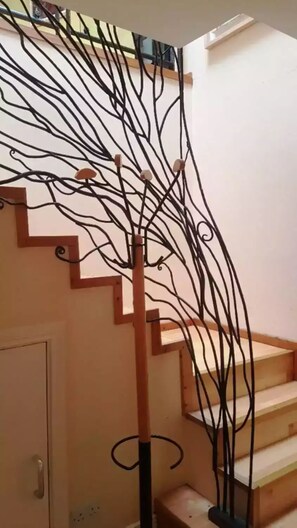 Staircase - ROOFTOP 3BR PH-INDOOR SAUNA IN DUBLIN (Dublin)