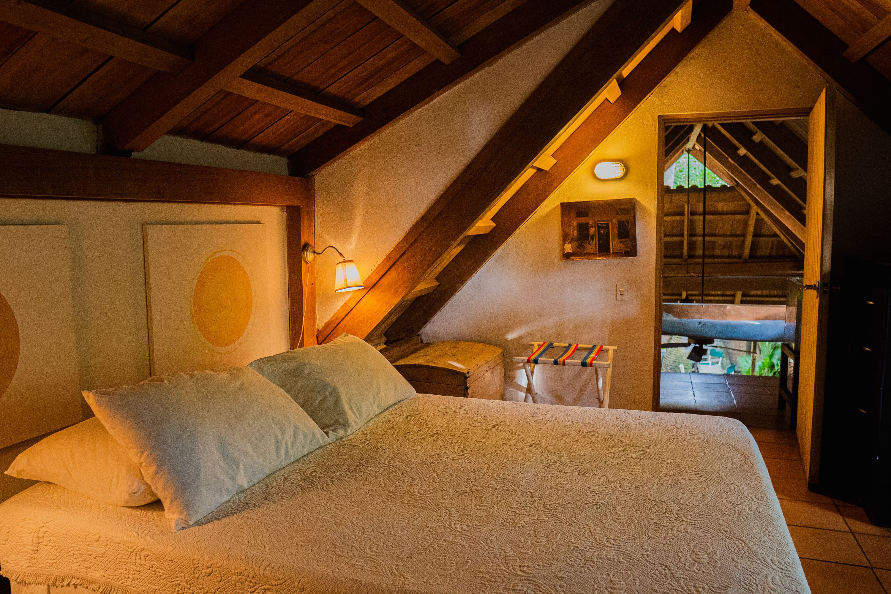 standard penthouse | individually decorated, individually furnished, free wifi, bed sheets