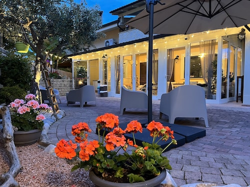 PEPEROSA IN COLLINA LUXURY B&B