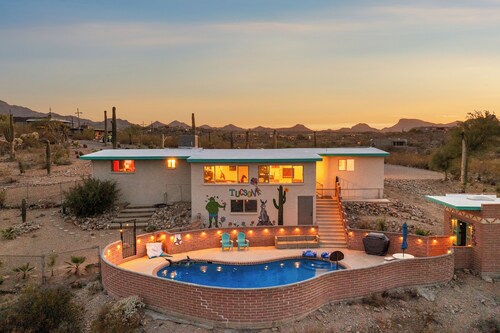 The Peaceful Valley-Views-Pool-Game Room-Comfy Beds-Waffles-Hiking@Saguaro West