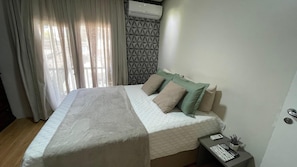 3 室のベッドルーム、アイロン / アイロン台、WiFi、ベッドシーツ