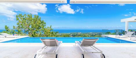 Piscina a l'aire lliure