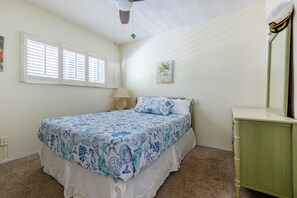 2 bedrooms, iron/ironing board, WiFi (free), bed sheets